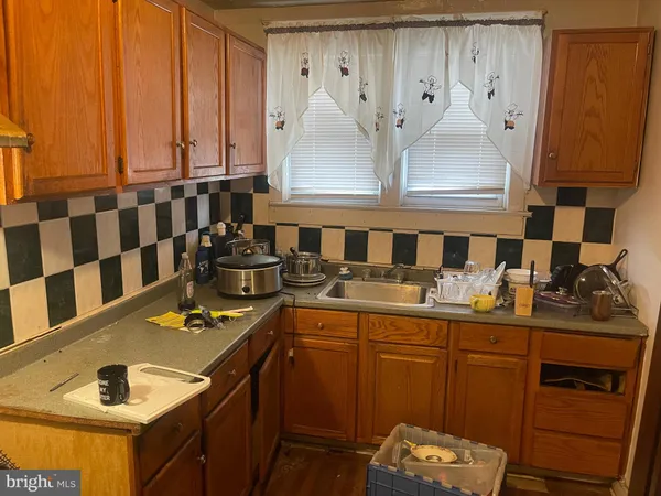 $119,900 | 207 Highland Avenue, Chester, PA 19013