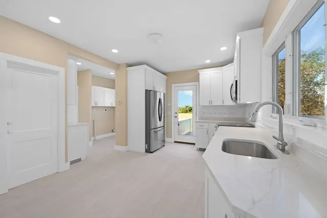 $4,250 | 736 Sconticut Road, Unit A, Fairhaven, MA 02719