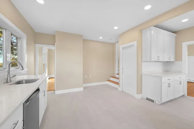 $4,250 | 736 Sconticut Road, Unit A, Fairhaven, MA 02719