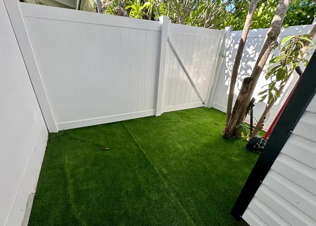 $8,000 | 212 Kings Lynn, Delray Beach, FL 33444