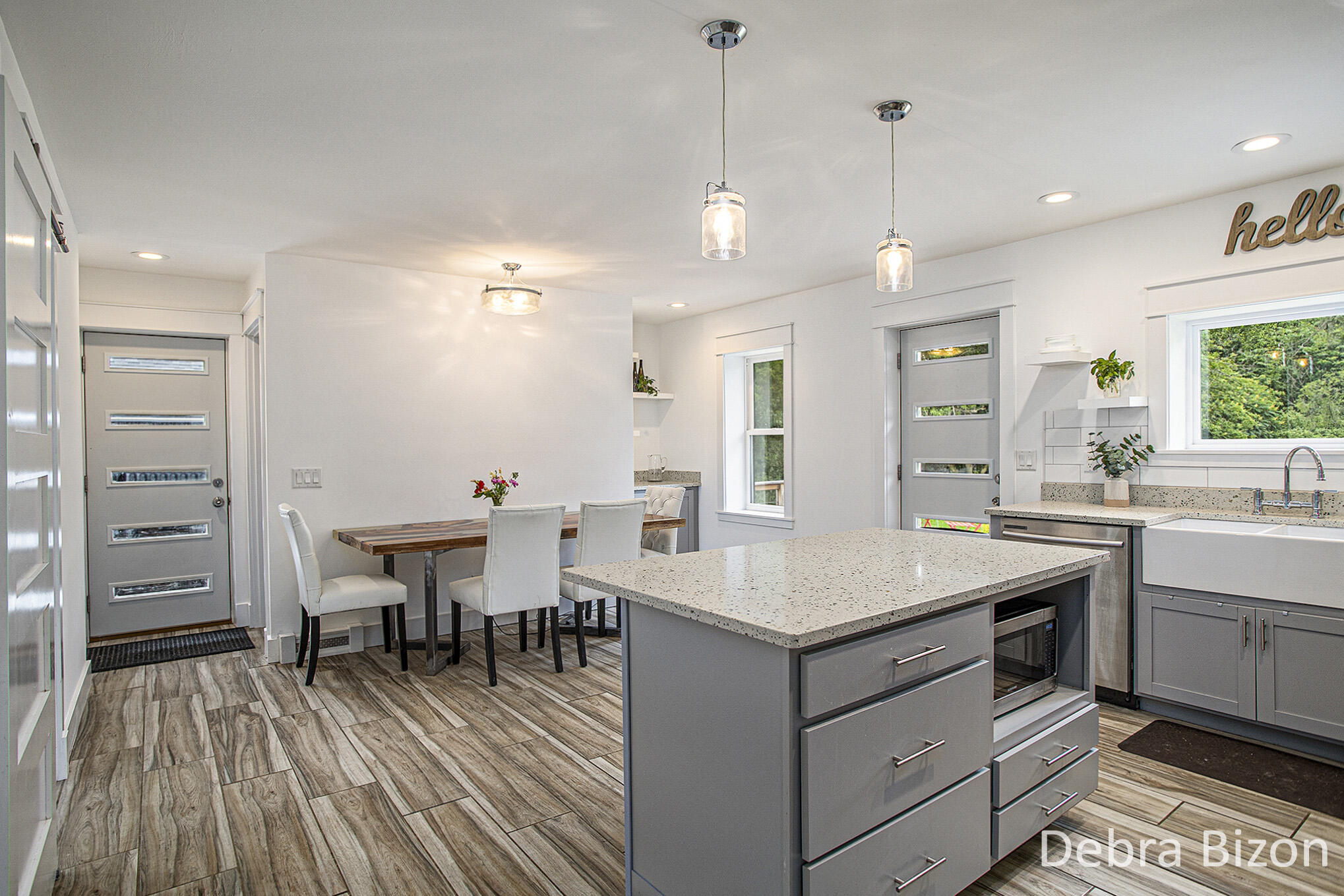17929 South River Road Three Rivers, MI 49093 - Photo 5 of 19 17929 River Kitchen to eating area