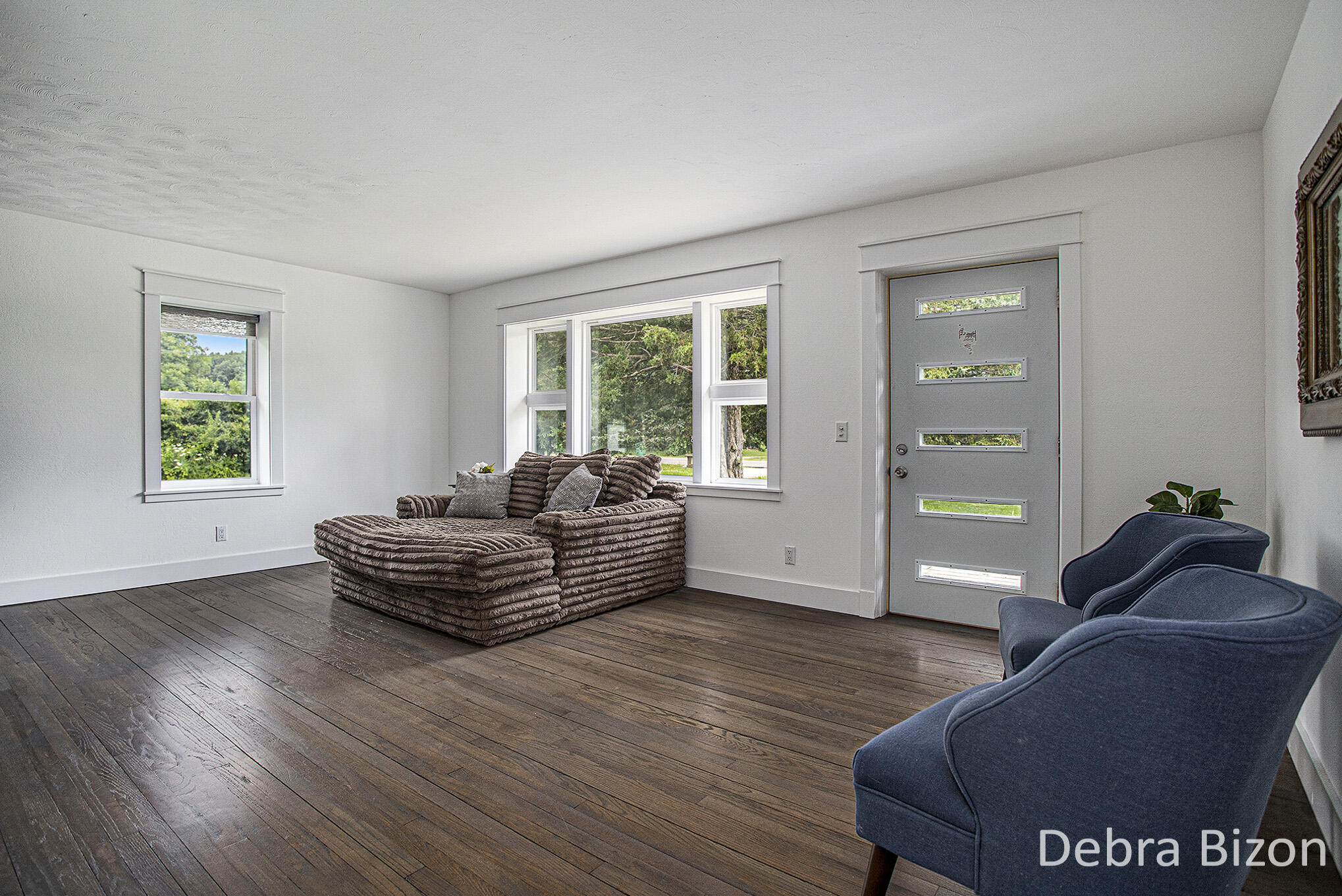 17929 South River Road Three Rivers, MI 49093 - Photo 6 of 19 17929 River Living Room