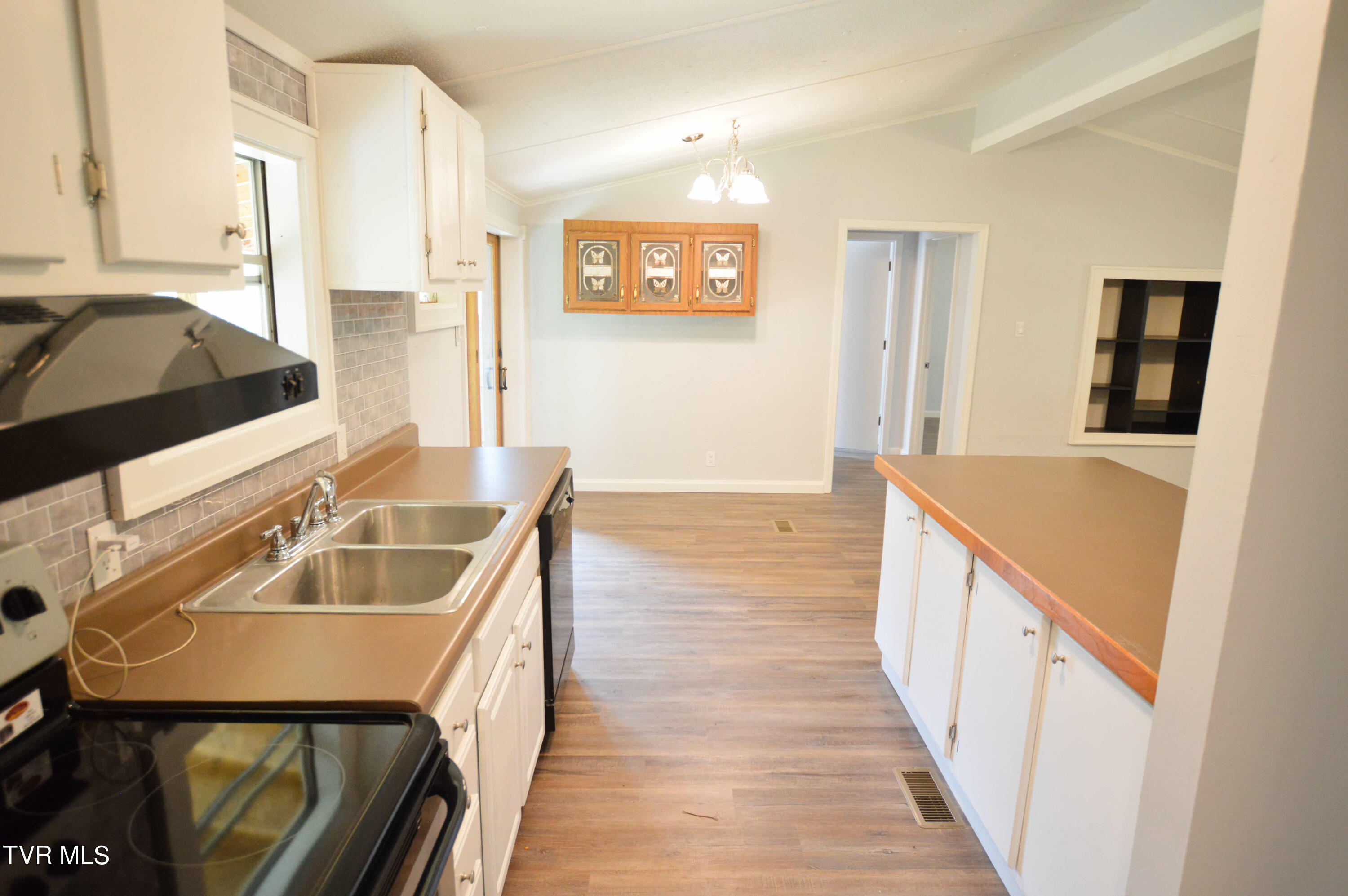 2020 Upper Stone Mountain Road Unicoi, TN 37692 - Photo 6 of 35 2020 Upper-9
