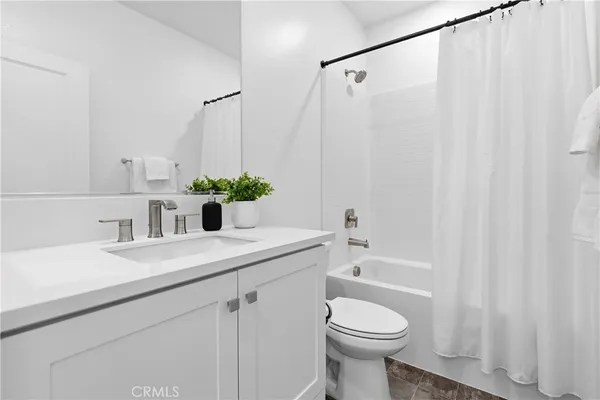 $675,000 | 1401 Lasso Way, Unit 304, Rancho Mission Viejo, CA 92694