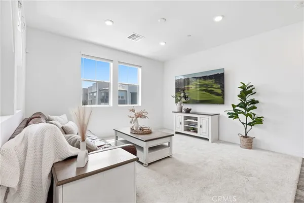$675,000 | 1401 Lasso Way, Unit 304, Rancho Mission Viejo, CA 92694