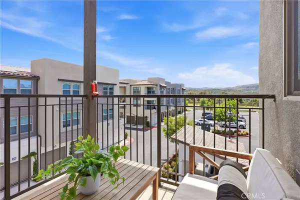 $675,000 | 1401 Lasso Way, Unit 304, Rancho Mission Viejo, CA 92694