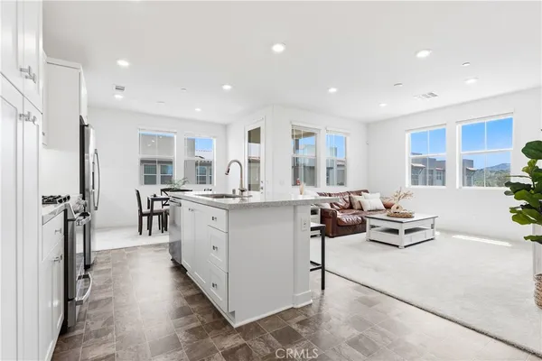 $675,000 | 1401 Lasso Way, Unit 304, Rancho Mission Viejo, CA 92694