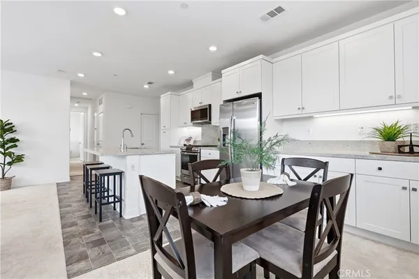 $675,000 | 1401 Lasso Way, Unit 304, Rancho Mission Viejo, CA 92694