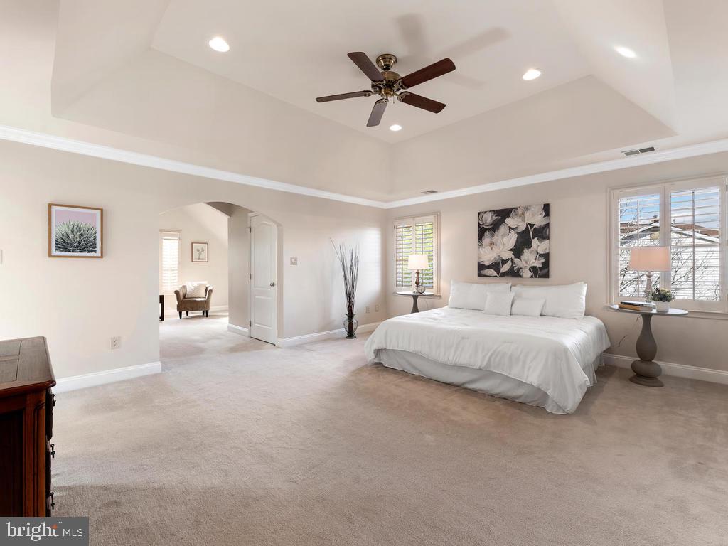 12128 Sheets Farm Road North Potomac, MD 20878 - Photo 22 of 54 Exquisite Master Retreat