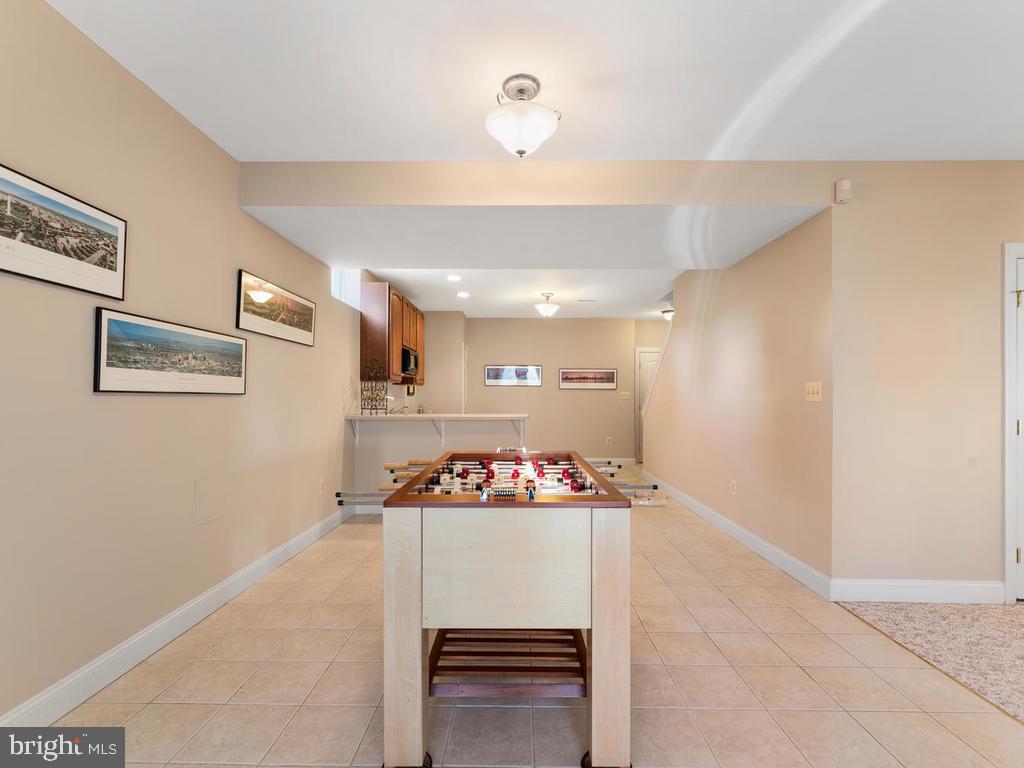 12128 Sheets Farm Road North Potomac, MD 20878 - Photo 35 of 54 Room for all your activites!