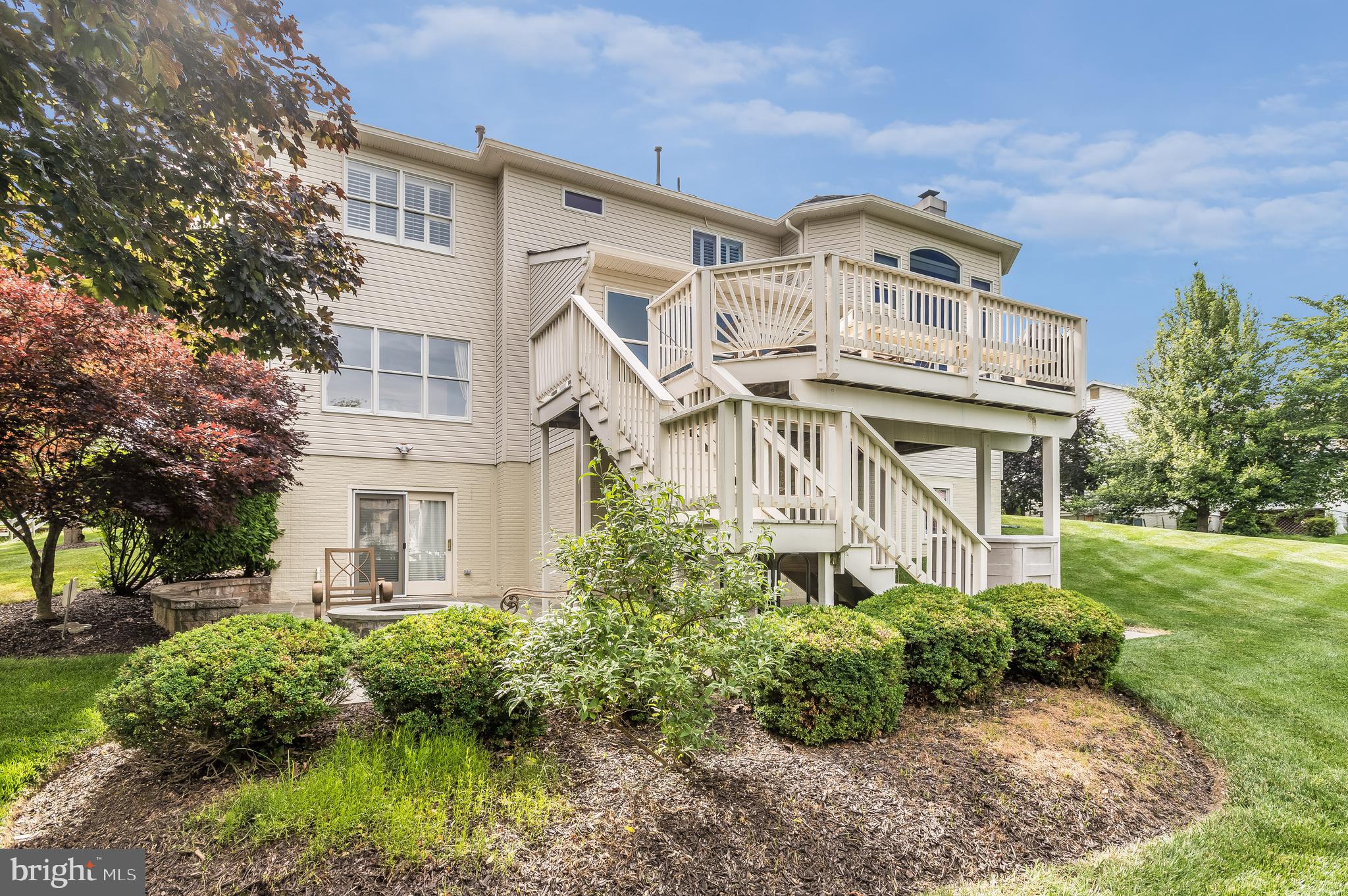 12128 Sheets Farm Road North Potomac, MD 20878 - Photo 49 of 54 Natural light galore