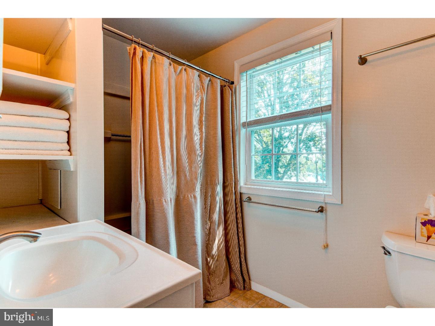 11 Longview Road Malvern, PA 19355 - Photo 17 of 23 Bathroom