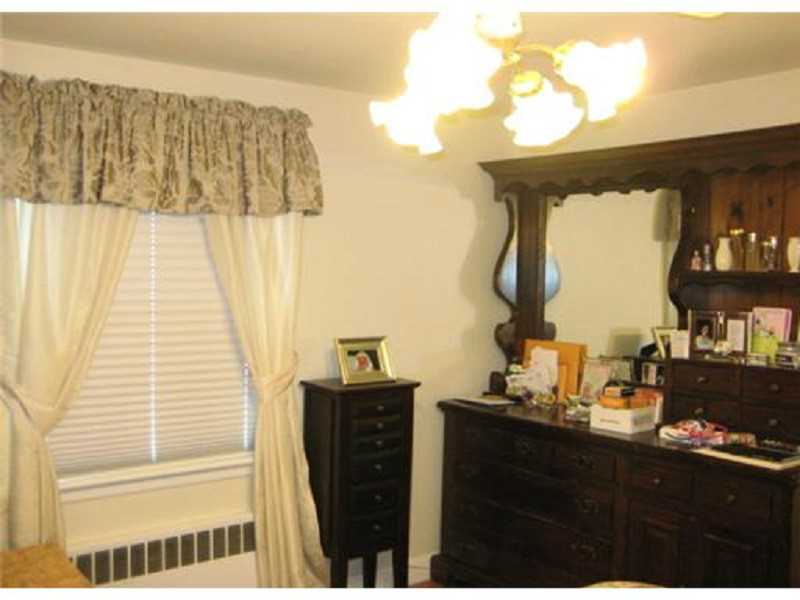 170 West Shore Road Warwick, RI 02889 - Photo 11 of 20 Master Bedroom.