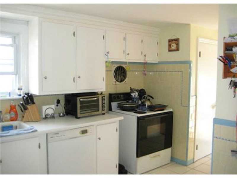 170 West Shore Road Warwick, RI 02889 - Photo 3 of 20 Kitchen.