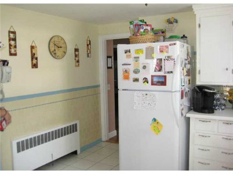 170 West Shore Road Warwick, RI 02889 - Photo 5 of 20 Kitchen.