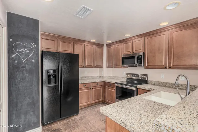 $478,500 | 21320 North 56th Street, Unit 2048, Phoenix, AZ 85054