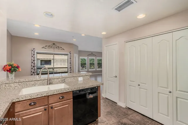 $478,500 | 21320 North 56th Street, Unit 2048, Phoenix, AZ 85054