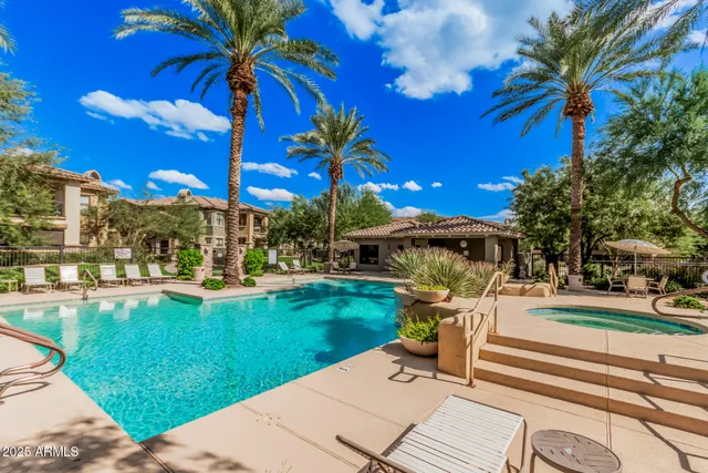 $478,500 | 21320 North 56th Street, Unit 2048, Phoenix, AZ 85054