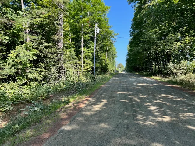 $27,500 | 7 Map Road, Cambridge, ME 04923