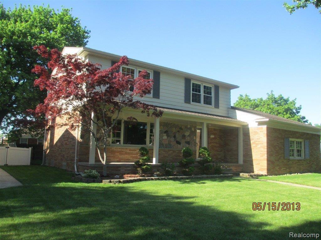15751 Wick Road Allen Park, MI 48101 - Photo 2 of 19 Side View