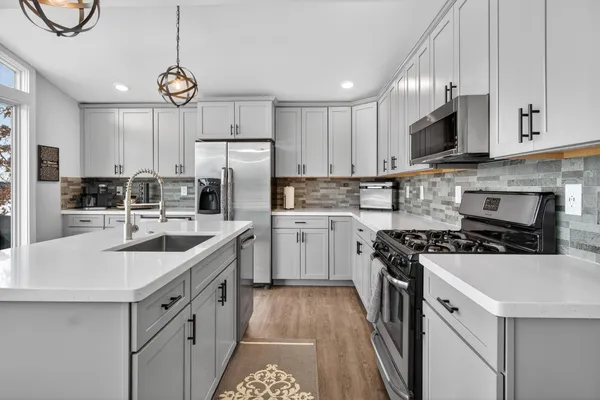 $550,000 | 11557 Highland Hills Drive, Jerome, MI 49249