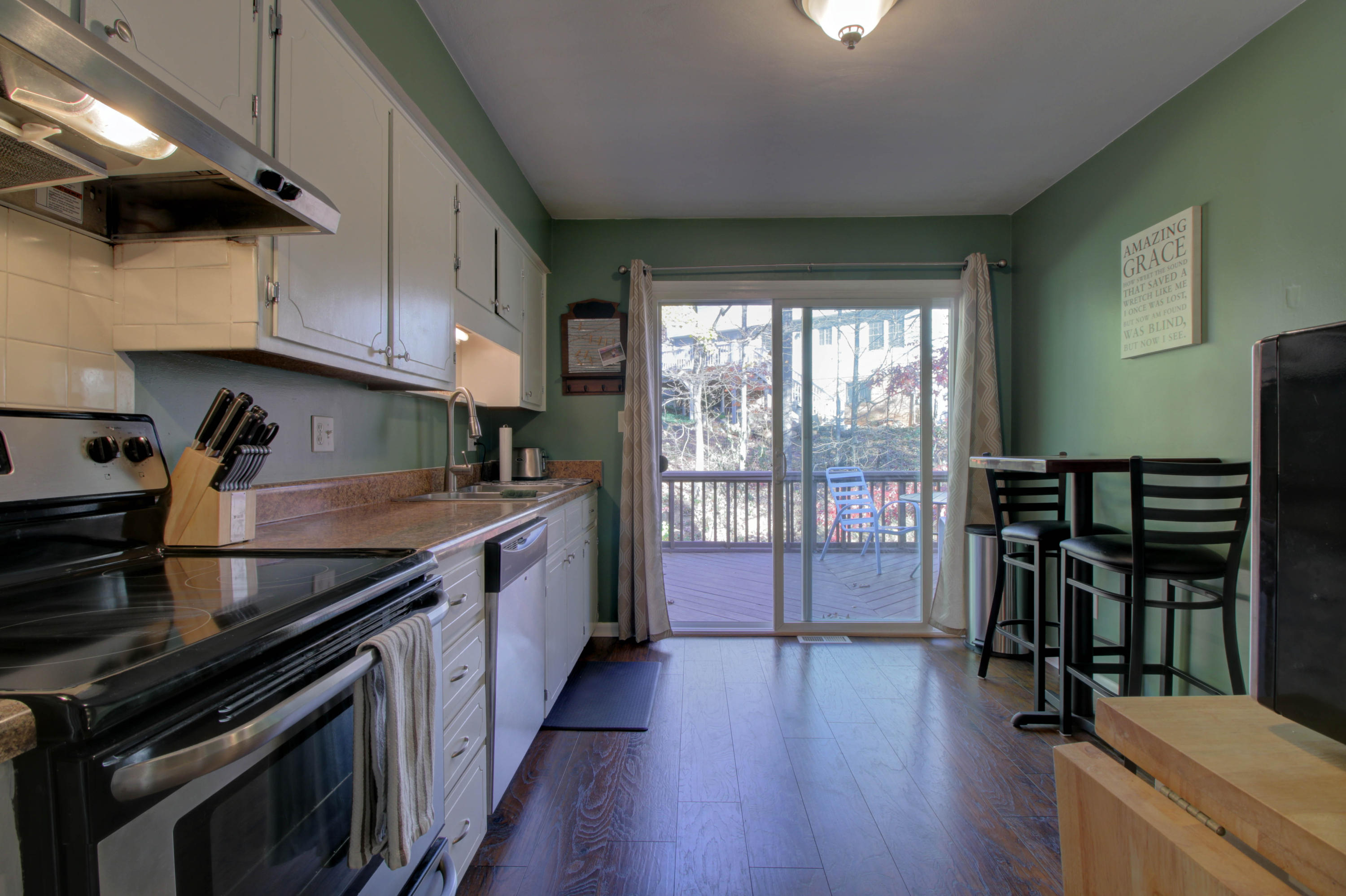5954 Merriman Road Roanoke, VA 24018 - Photo 4 of 29 Kitchen