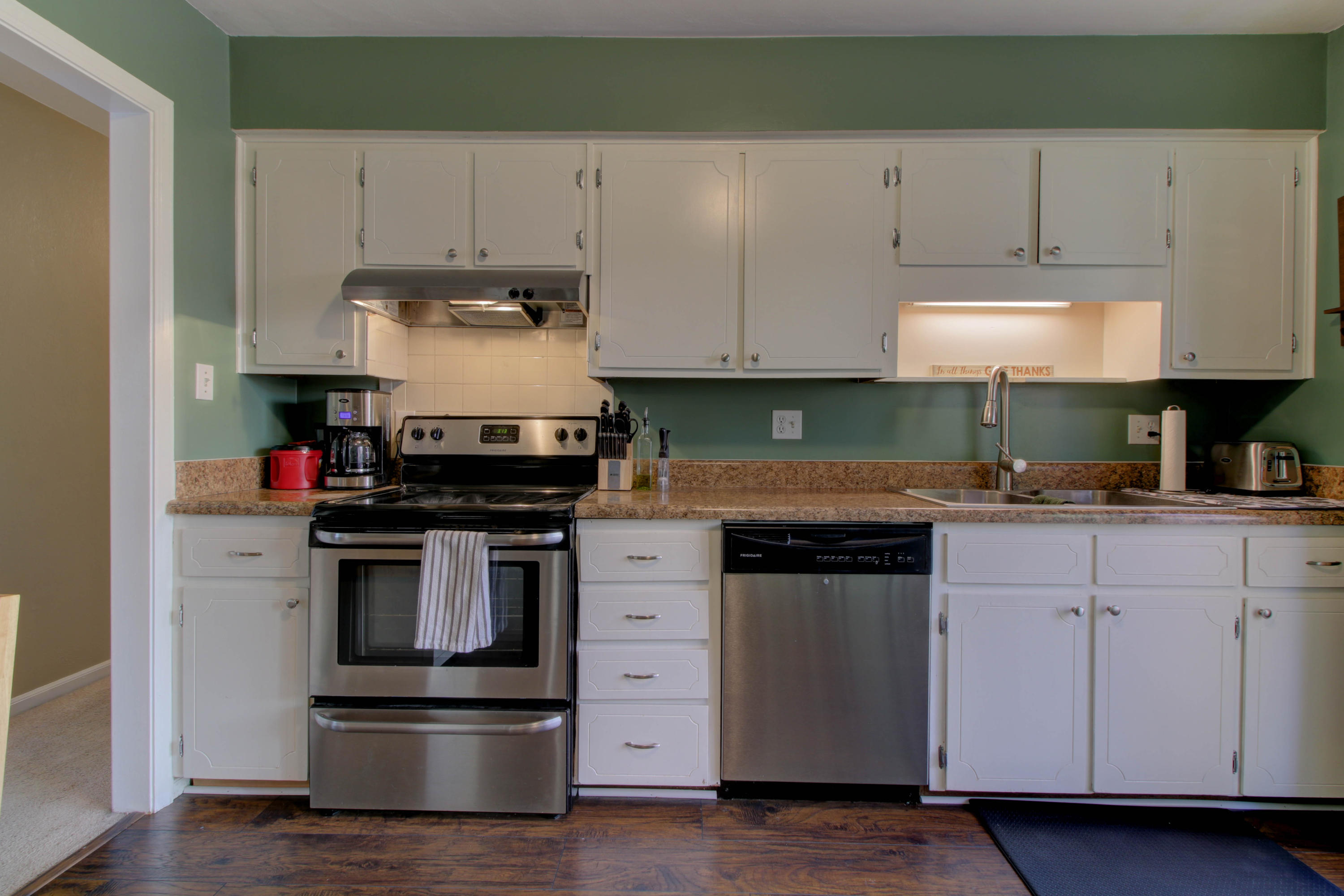5954 Merriman Road Roanoke, VA 24018 - Photo 6 of 29 Kitchen