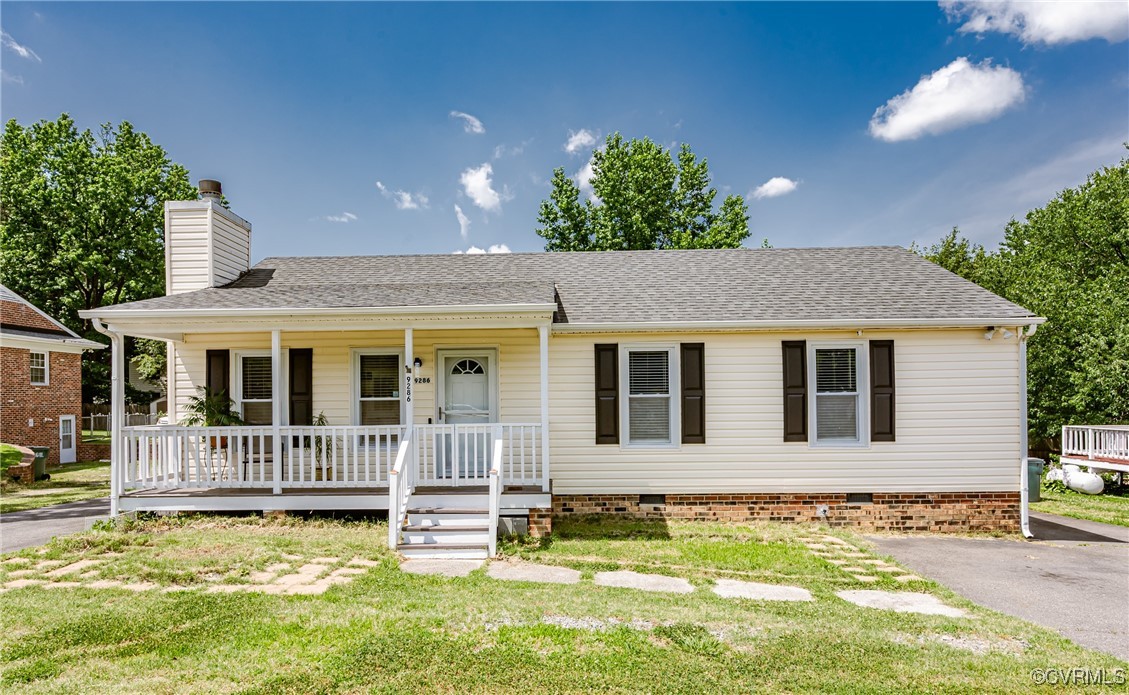 9286 Hungary Road Glen Allen, VA 23060 - Photo 1 of 50 View of front of property with covered porch, craw