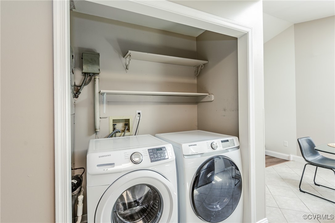 9286 Hungary Road Glen Allen, VA 23060 - Photo 28 of 50 Laundry room featuring washing machine and dryer a