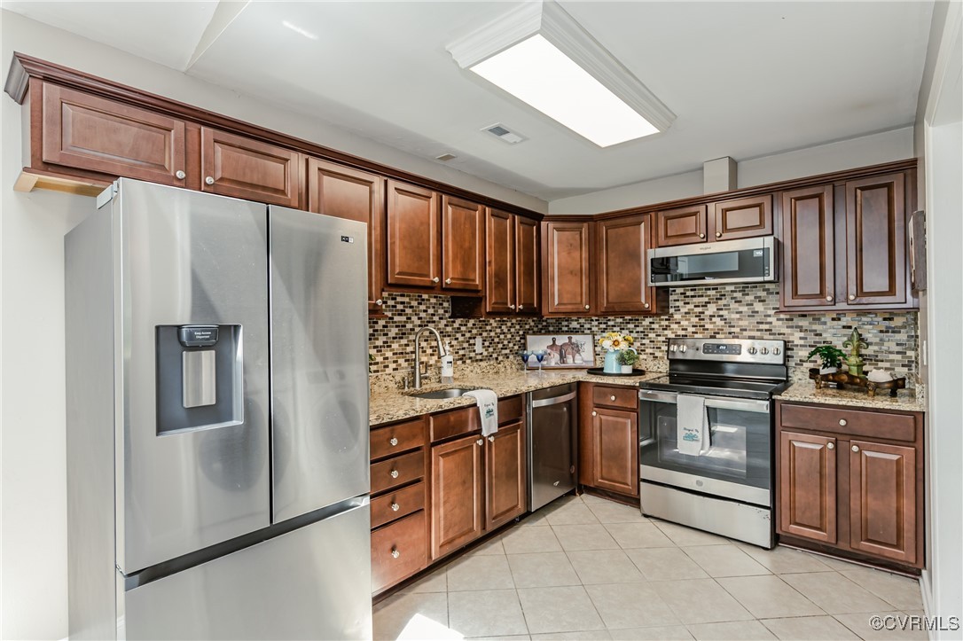 9286 Hungary Road Glen Allen, VA 23060 - Photo 29 of 50 Kitchen featuring stainless steel appliances, tast