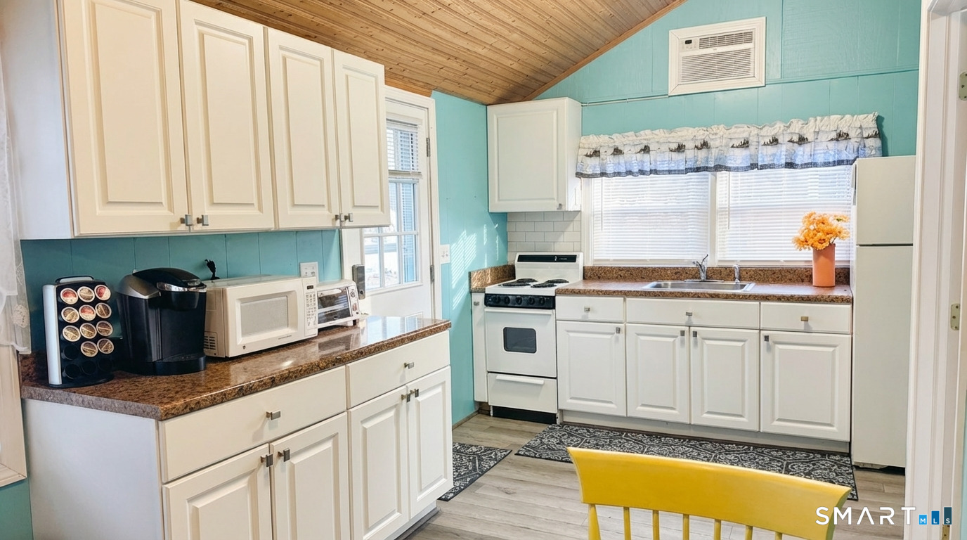 16 North Street Madison, CT 06443 - Photo 7 of 25 Pretty kitchen with plenty of cabinet space