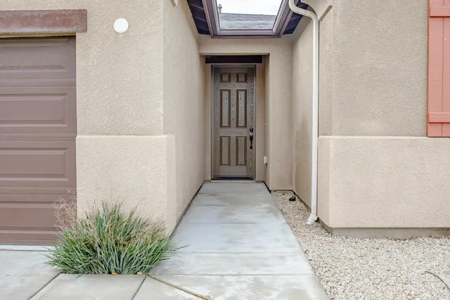 $422,000 | 183 South Karen Avenue, Kerman, CA 93630