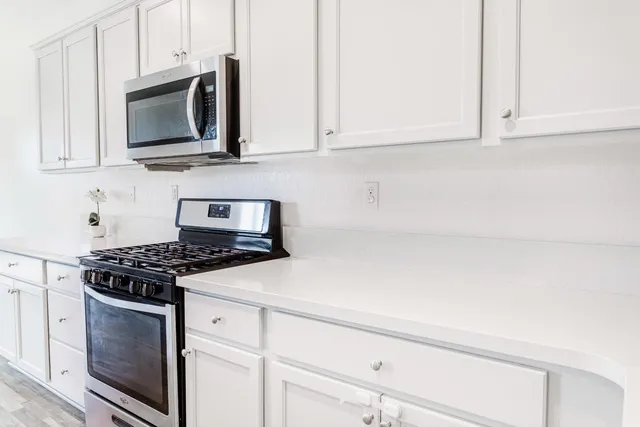 $429,900 | 183 South Karen Avenue, Kerman, CA 93630