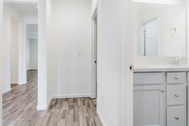 $429,900 | 183 South Karen Avenue, Kerman, CA 93630