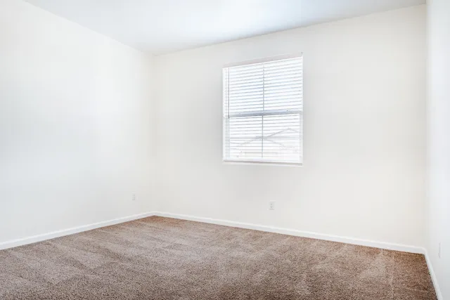 $429,900 | 183 South Karen Avenue, Kerman, CA 93630