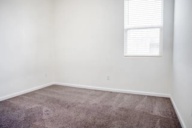 $429,900 | 183 South Karen Avenue, Kerman, CA 93630