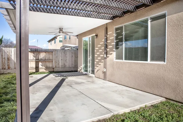 $429,900 | 183 South Karen Avenue, Kerman, CA 93630