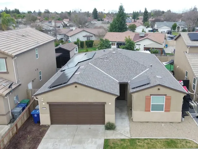 $429,900 | 183 South Karen Avenue, Kerman, CA 93630