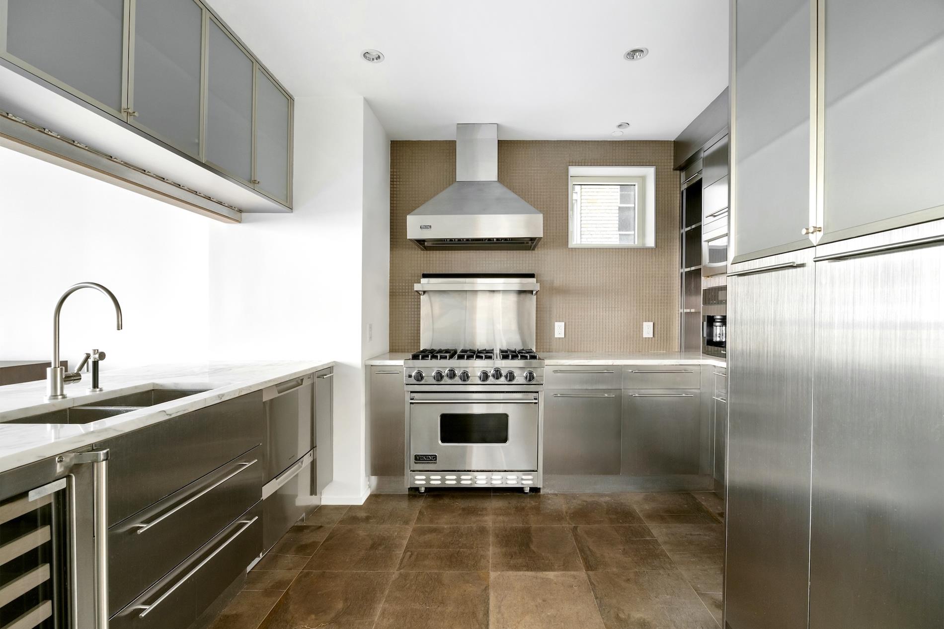 330 East 72nd Street, Unit 11 Manhattan, NY 10021 - Photo 13 of 19