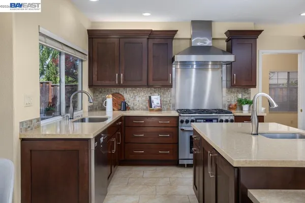 $2,288,000 | 302 Sunset Drive, Danville, CA 94506