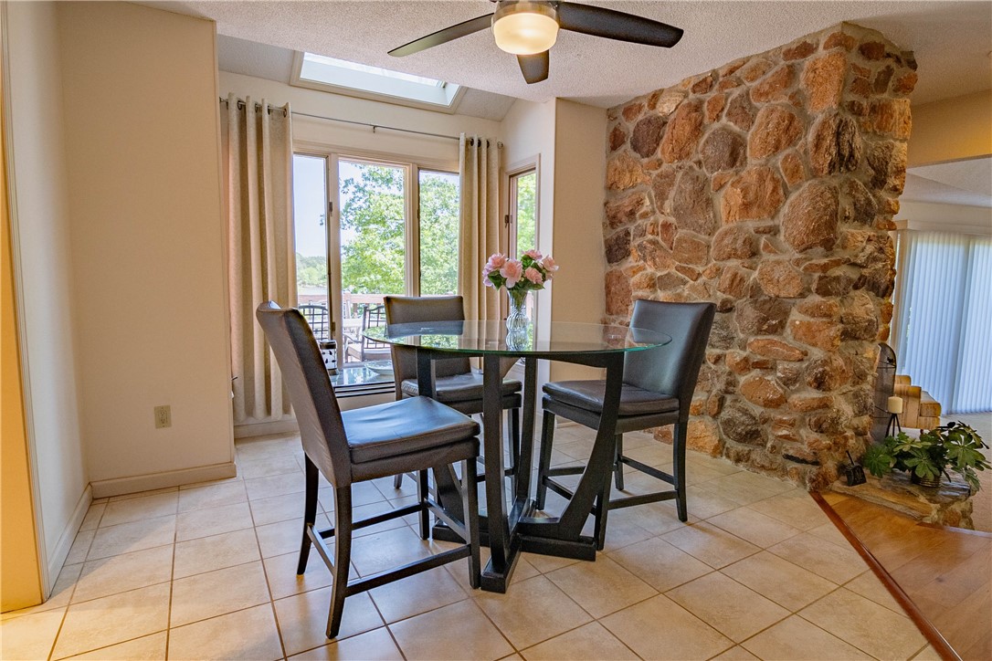 129 Sunset Point Road Anderson, SC 29626 - Photo 26 of 50 Breakfast area