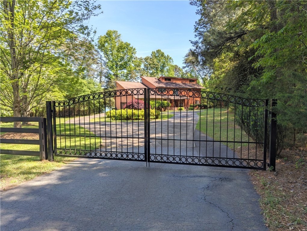 129 Sunset Point Road Anderson, SC 29626 - Photo 3 of 50