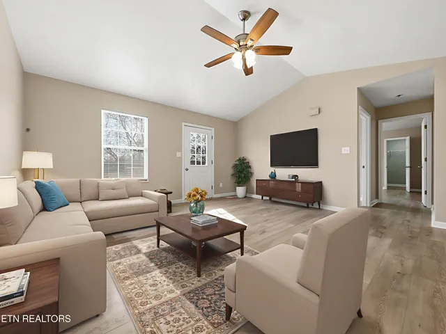 $329,000 | 1652 Banyan Lane, Knoxville, TN 37914