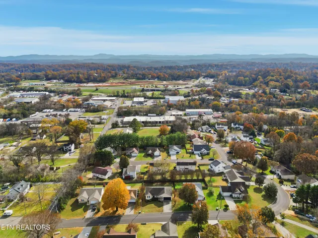 $329,000 | 1652 Banyan Lane, Knoxville, TN 37914