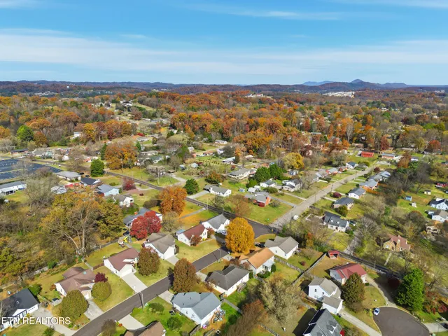 $329,000 | 1652 Banyan Lane, Knoxville, TN 37914