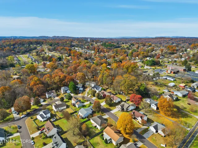 $329,000 | 1652 Banyan Lane, Knoxville, TN 37914