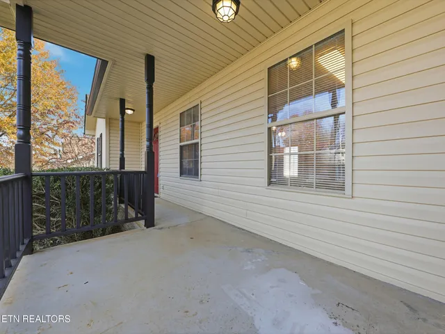 $329,000 | 1652 Banyan Lane, Knoxville, TN 37914
