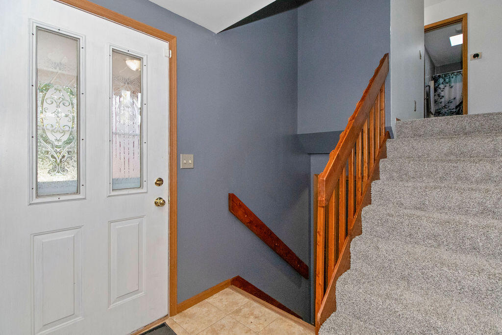 1702 West 100th Avenue Crown Point, IN 46307 - Photo 3 of 20 1024x683