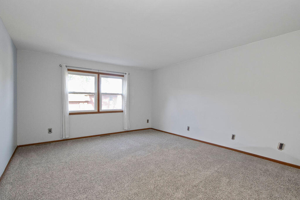 1702 West 100th Avenue Crown Point, IN 46307 - Photo 7 of 20 1024x683