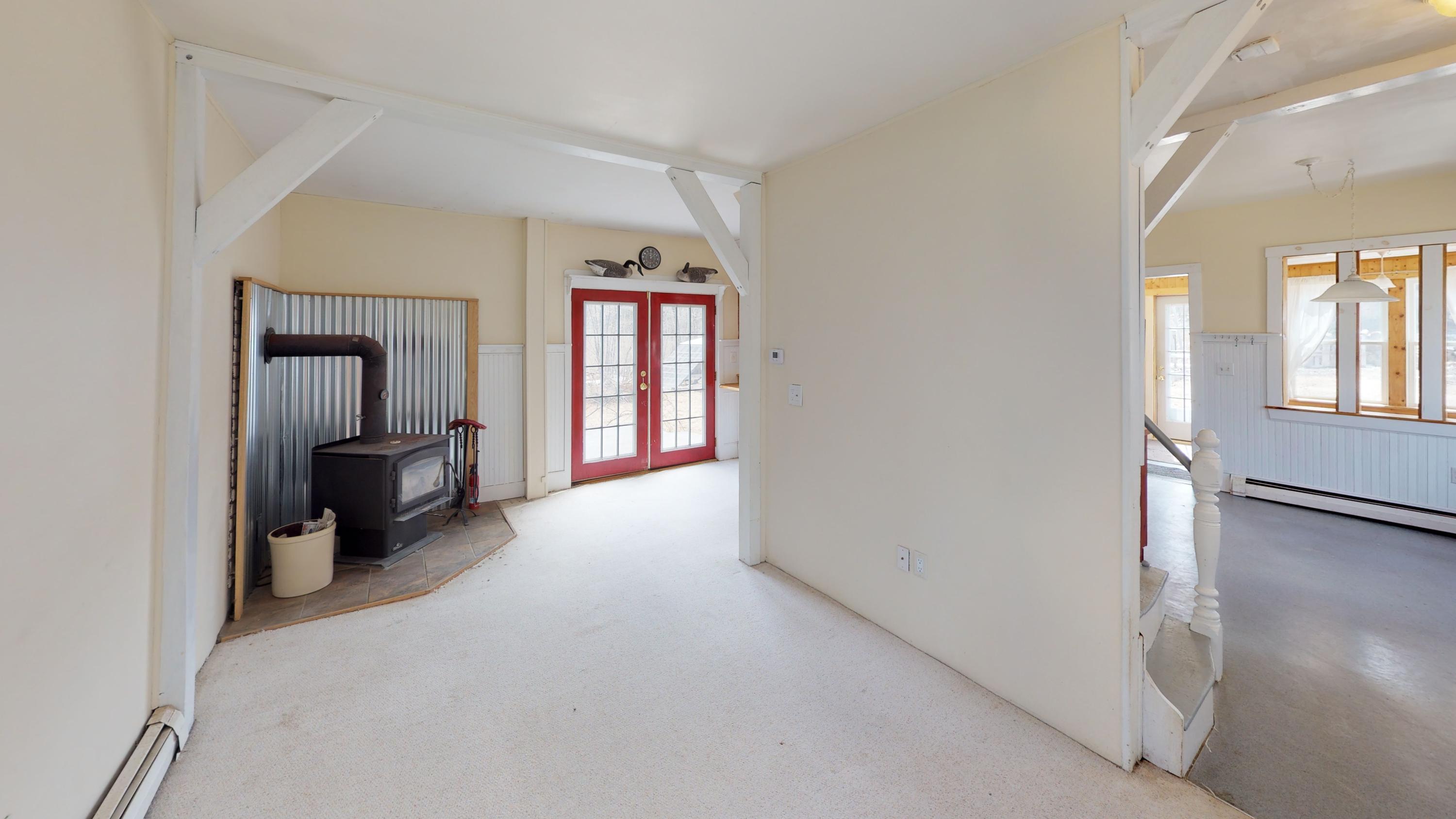 555 River Road Tenants Harbor, ME 04860 - Photo 7 of 23 Living room area